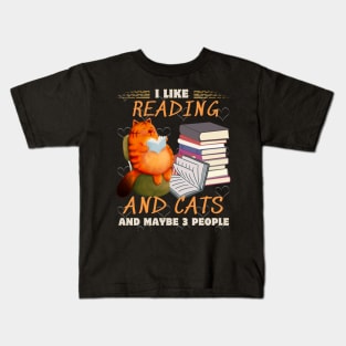 Reading cats Kids T-Shirt